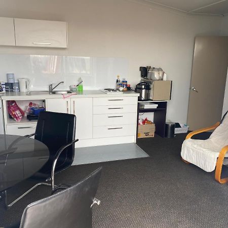 Downtown Backpackers & Accommodation Нелсън Екстериор снимка