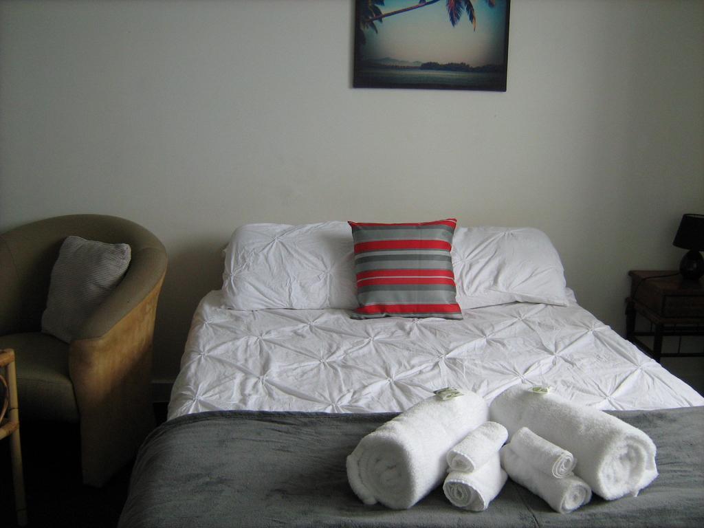 Downtown Backpackers & Accommodation Нелсън Екстериор снимка