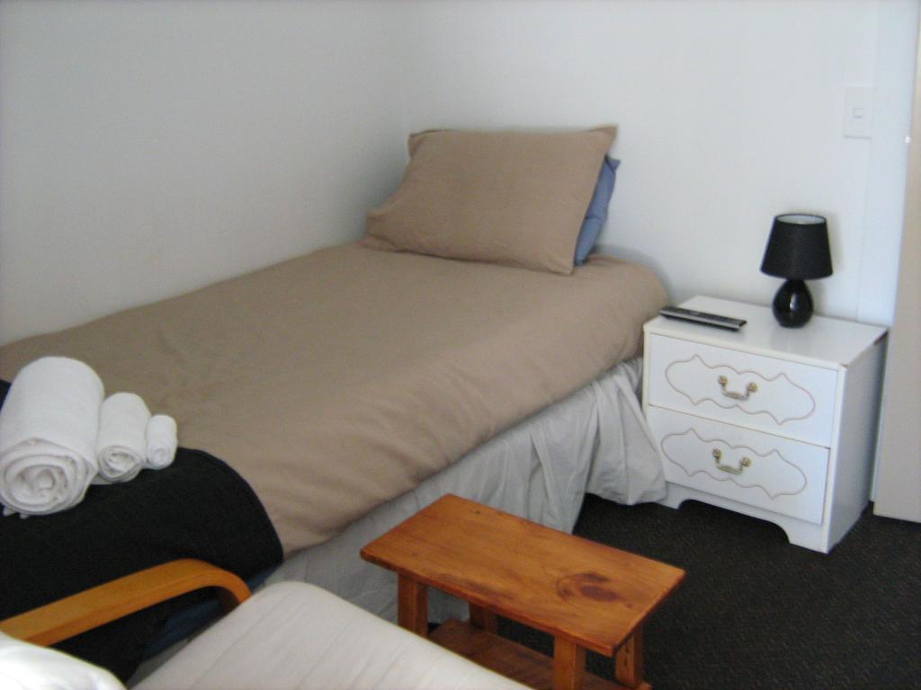 Downtown Backpackers & Accommodation Нелсън Екстериор снимка