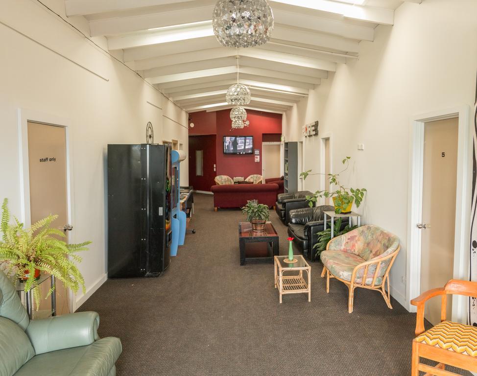 Downtown Backpackers & Accommodation Нелсън Екстериор снимка