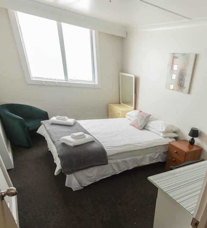 Downtown Backpackers & Accommodation Нелсън Екстериор снимка