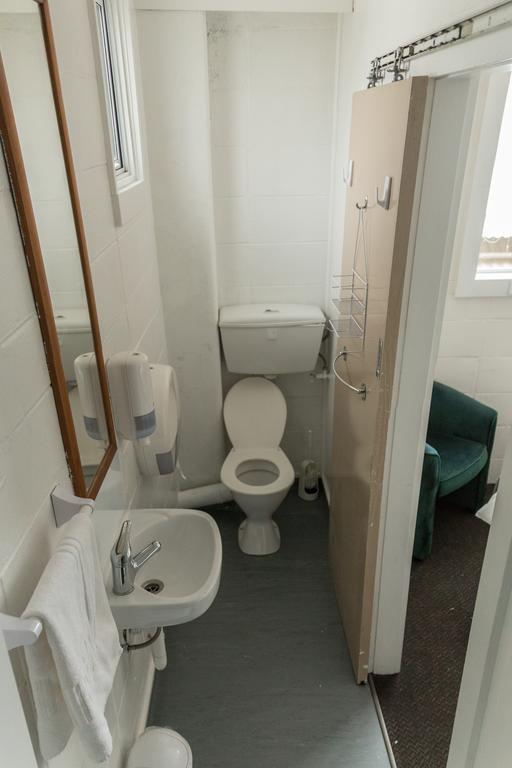 Downtown Backpackers & Accommodation Нелсън Екстериор снимка