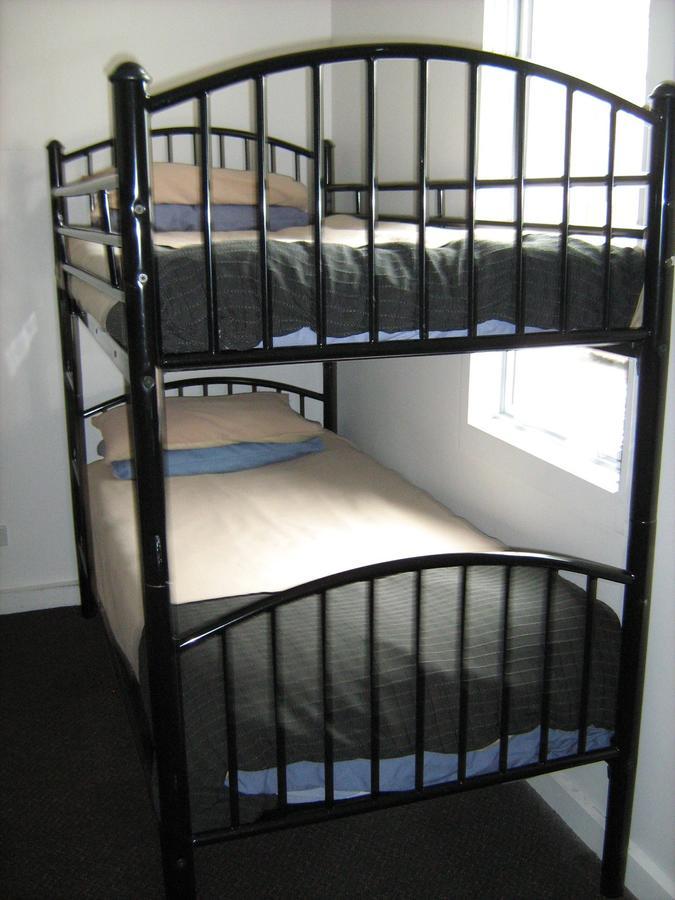 Downtown Backpackers & Accommodation Нелсън Екстериор снимка
